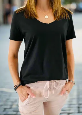 SOFT V-NECK TEE